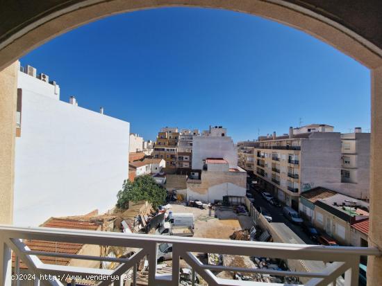 2 Dormitorios vistas despejadas y piscina comunitaria - ALICANTE