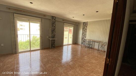 Piso de 99 m2 en venta situado en Alicante, Elda - ALICANTE