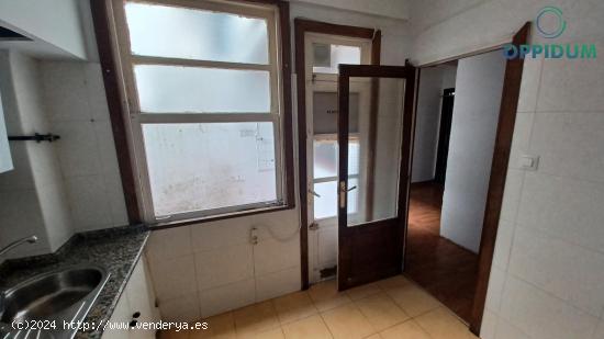 PISO DE 3 DORMITORIOS Y 1 BAÑO PARA REFORMAR EN OS MALLOS - A CORUÑA