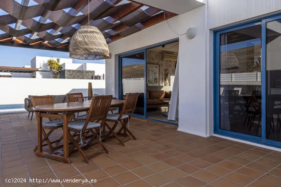 Sumérgete en el Paraíso: Villa de Ensueño en Playa Blanca, Lanzarote - Yaiza