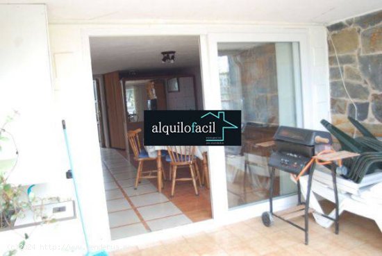 GRAN CHALET ADOSADO CON AMARRE AMPURIABRAVA