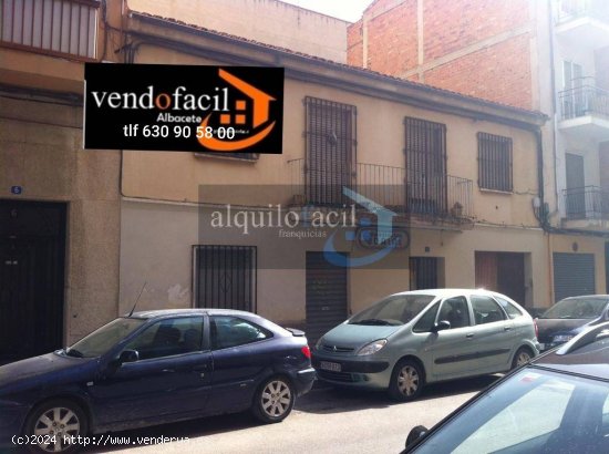 SE VENDE SOLAR URBANO- CALLE TARRAGONA- 180000 €