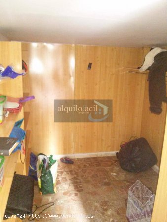 SE VENDE ADOSADO/ ZONA CARRETAS/ 4 DORMITORIOS/ GARAJE/ 285000€