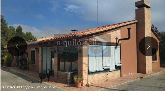 SE VENDE PARCELA/ CARRETERA DE JAEN/ 4200 METROS,/ 255000€