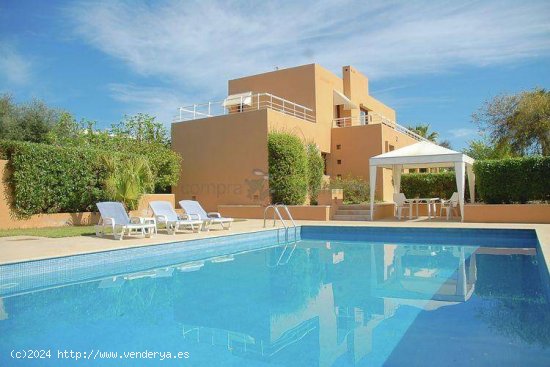  ALQUILER POR SEMANAS DE BONITA VILLA EN IBIZA CON PISCINA 