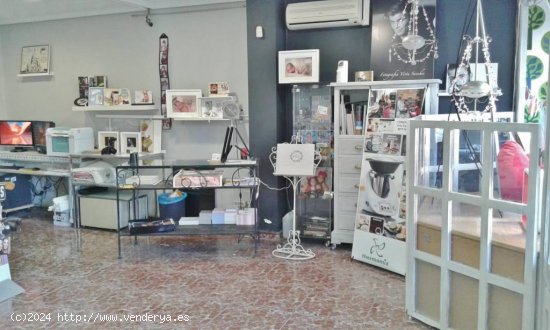 SE VENDE BONITO LOCAL EN ZONA COMERCIAL