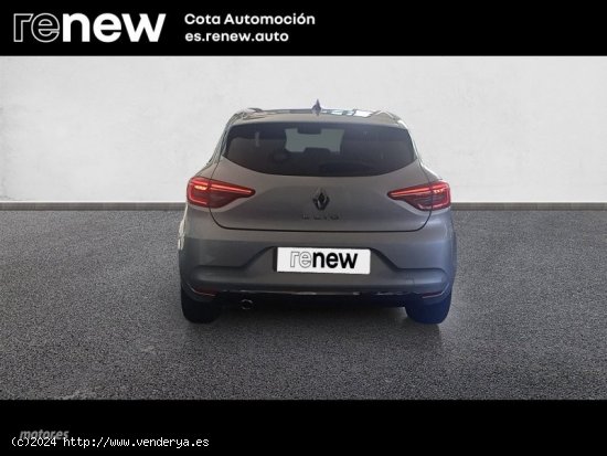 Renault Clio TECHNO TCE 140CV de 2023 con 19.000 Km por 20.900 EUR. en Madrid