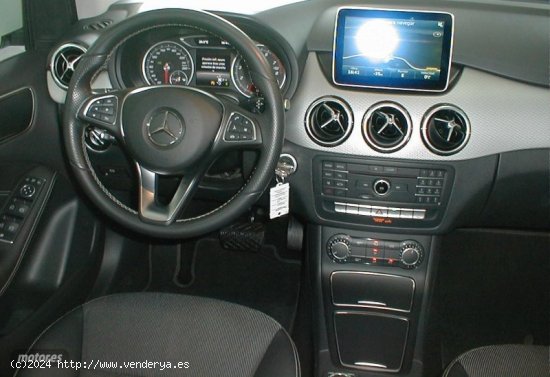 Mercedes Clase B 200 Urban de 2015 con 72.000 Km por 19.990 EUR. en Tenerife