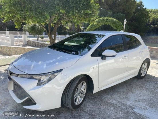 Toyota Corolla TOYOTA  1.8 125H ACTIVE TECH ECVT 5p de 2021 con 52.000 Km por 21.500 EUR. en Jaen