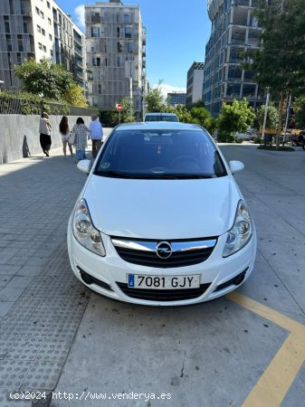  Opel Corsa Essentia 1.3 CDTi  75CV de 2008 con 147.200 Km por 3.000 EUR. en Barcelona 