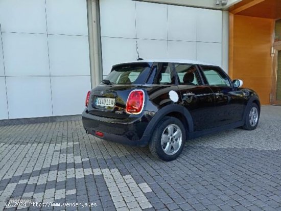 Mini Cooper 1.5 MANUAL 156 3P de 2020 con 38.730 Km por 18.000 EUR. en Albacete