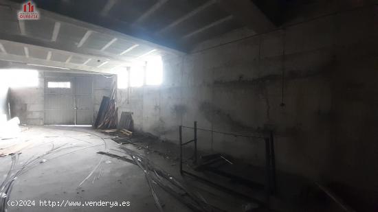 NAVE INDUSTRIAL CON OFICINA Y APARCAMIENTO EN LA VALENZÁ. - ORENSE