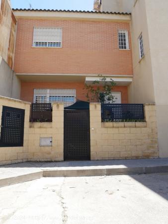 Se vende este fantástico triplex en La Nueva Alberca junto a C.C y ocio Montevida - MURCIA