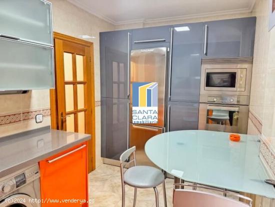 PISO EN VENTA DE 3 DORMITORIOS, 2 BAÑOS Y PLAZA DE GARAJE EN ZONA LAS VIÑAS, ZAMORA. - ZAMORA