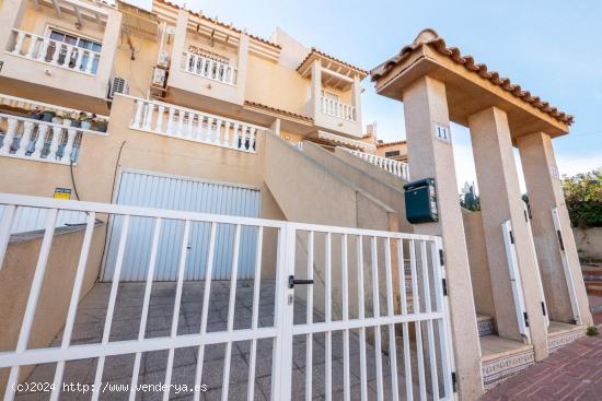 DUPLEX CON VISTAS A LA PLAYA DE LA MATA - ALICANTE