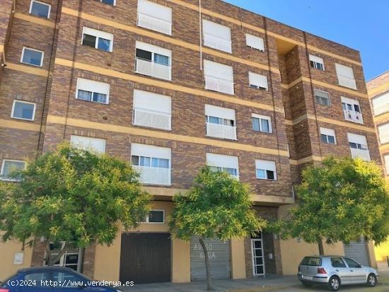  VIVIENDA COMPLETAMENTE AMUEBLADA Y EQUIPADA CON GARAJE INCLUIDO - ALBACETE 