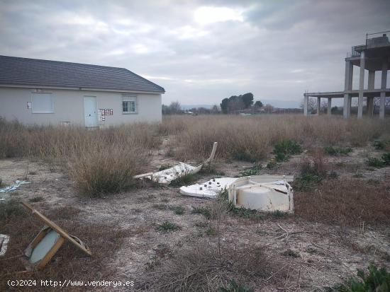 CASA CON TERRENO EN EL PARAJE - MURCIA