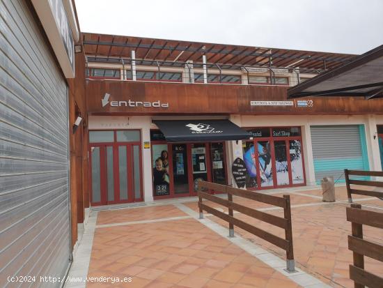 Local comercial en plena Playa de Barrosa - CADIZ