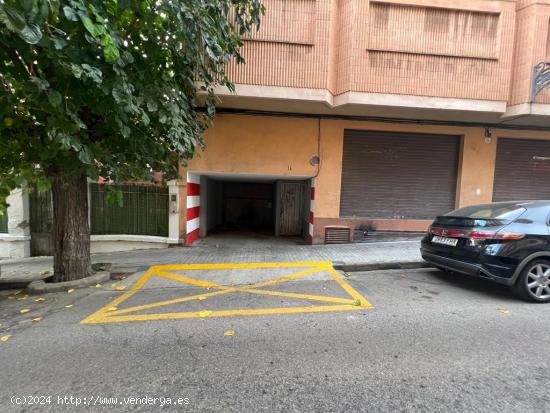 VENTA DE LOTES DE GARAJES Y TRASTEROS EN EDIFICIO EN BENIMAMET VALENCIA - VALENCIA