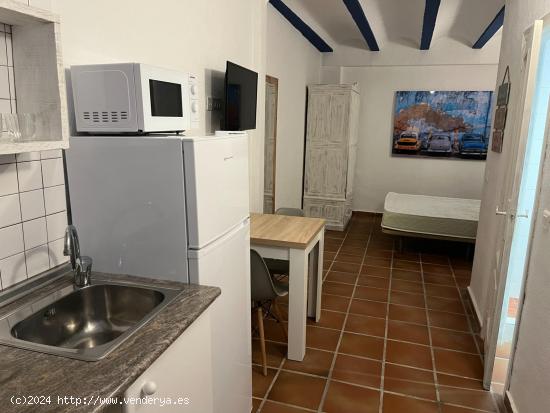 CASA ALIZÉ, ESTUDIO EN CASCO ANTIGUO DE ALTEA PARA DOS PERSONAS - ALICANTE