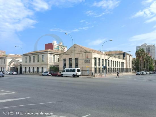  ¡Oportunidad única de alquilar un gabinete en Alicante justo enfrente del Palacio de la Justicia - 