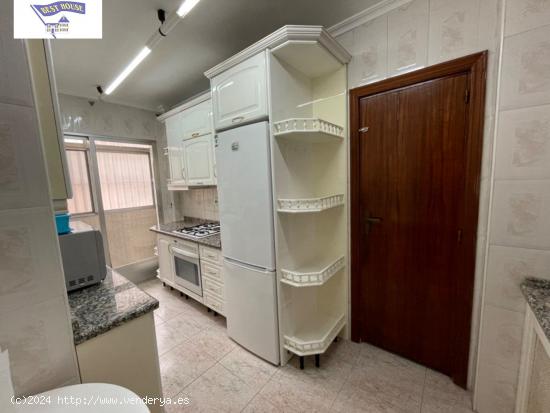 PISO DE 3 HABITACIONES, DOS BAÑOS CON ASCENSOR Y GARAJE - ALBACETE