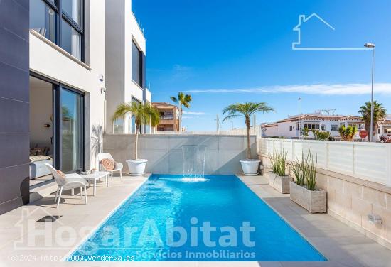 CHALET DE LUJO CON PISCINA, TERRAZA, GARAJE Y VISTAS AL MAR - ALICANTE