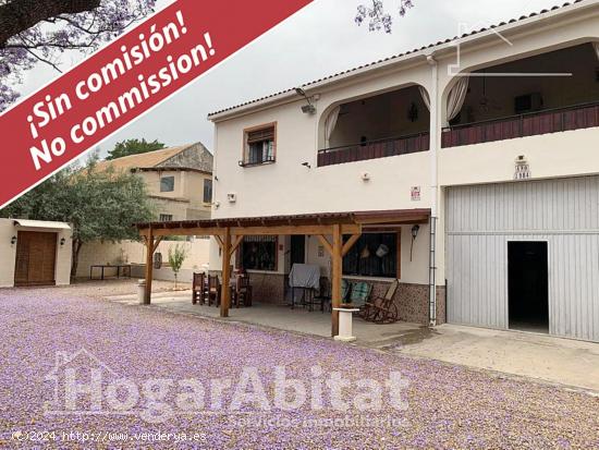 CHALET CON PISCINA, GARAJE, TERRAZA Y BARBACOA - VALENCIA