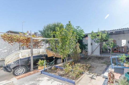 Ref. 04222.- Almacén - corral en centro urbano de Llíria, zona Barceloneta. - VALENCIA