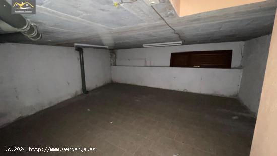 SE VENDE EDIFICIO DE 2 ALTURAS MÁS BAJO CON DOS PLANTAS EN EL CENTRO DE CELANOVA!! REF:7223 - ORENS