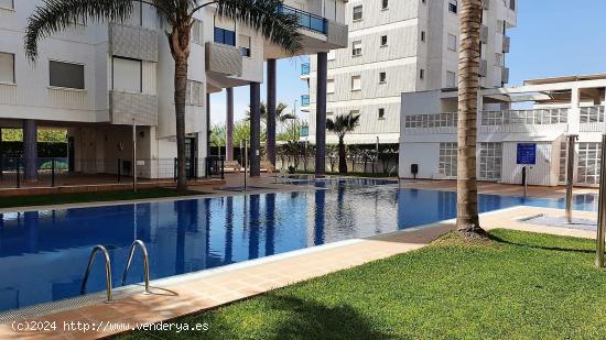 Apartamento con vistas al mar situado en 3ª línea playa Daimús, - VALENCIA