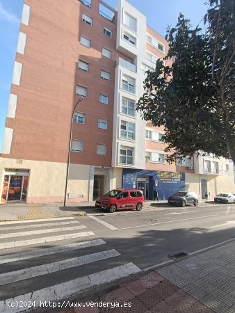 Plaza de garaje . - CADIZ