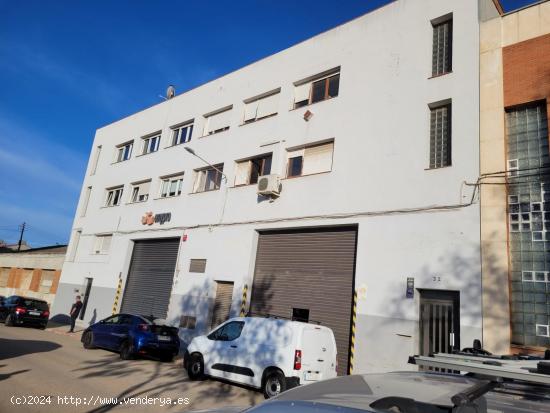 NAVE INDUSTRIAL A LA VENTA! - BARCELONA