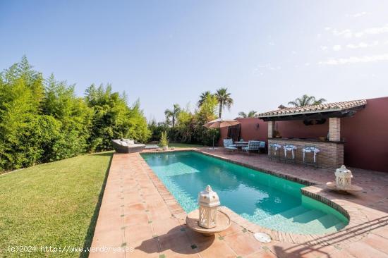 ESPECTACULAR VILLA CON ENCANTO, ZONA SOTO LA QUINTA. - MALAGA