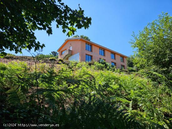 Espectacular casa rural de 400 m2 en Finca con magníficas vistas de la sierra - ASTURIAS