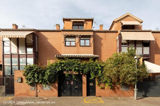  Casa adosada zona Palacio de los Deportes. - GRANADA 