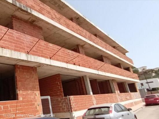 Obra paralizada de 34 viviendas en Rafelcofer - VALENCIA