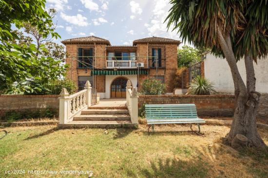  Magnifica finca de 15 ha. con Casa Cortijo  Los Carmencillos  en Aynadamar - GRANADA 