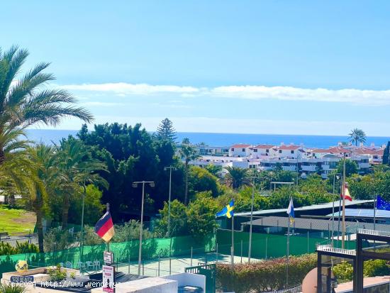 Un apartamento de 72 m2 con vistas en el complejo  Monte Rojo  en San Agustin, muy cerca del mar! - 