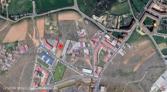 Terreno en venta en calle Rio Sequino,  Villaquilambre, León - LEON