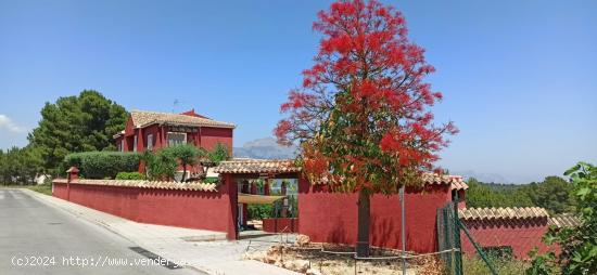  Gran chalet en la Nucía - www.inmobiliarialesdunes.com - ALICANTE 