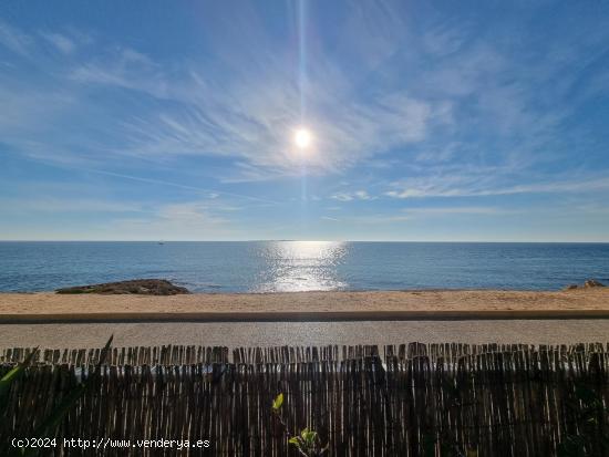 Viva cada día frente al mar en su propio paraíso costero. - ALICANTE