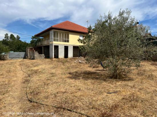 CASA PARA REFORMAR A 5 MINUTOS DE VERÍN - ORENSE