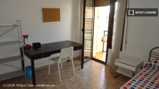 Habitación en piso compartido en Córdoba - CORDOBA