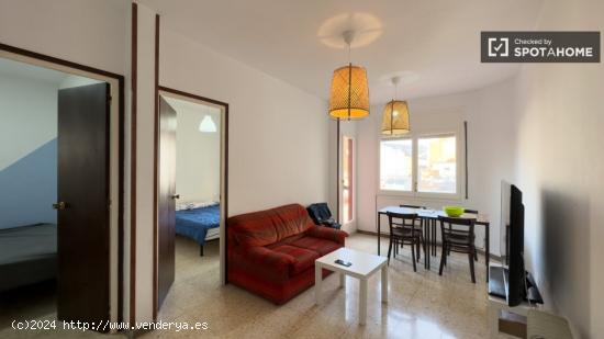 Se alquilan habitaciones en un apartamento de 3 dormitorios en Les Corts - BARCELONA