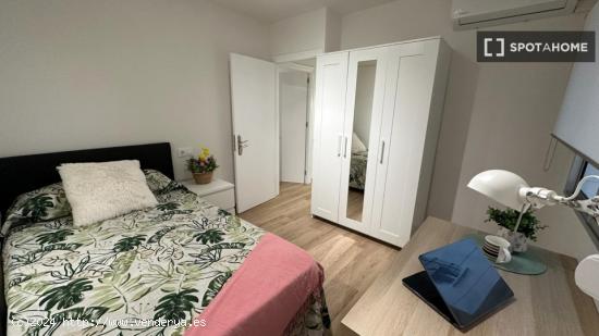 Habitación en piso compartido en Sevilla - SEVILLA