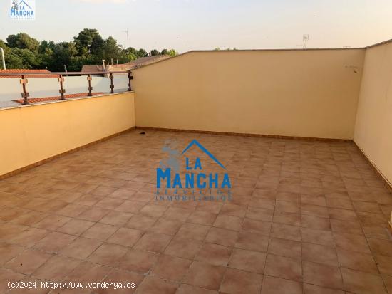 REF: C237 INMOBILIARIA LA MANCHA VENDE ADOSADO DE LUJO EN LA GINETA - ALBACETE