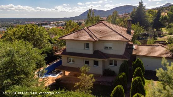 Espectacular chalet en San Lorenzo del Escorial - MADRID