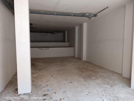 Bajo comercial con posibilidad de cambio de uso a vivienda en Alaquàs - VALENCIA