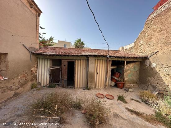 ¡Todos tus sueños caben en este terreno! - ALICANTE